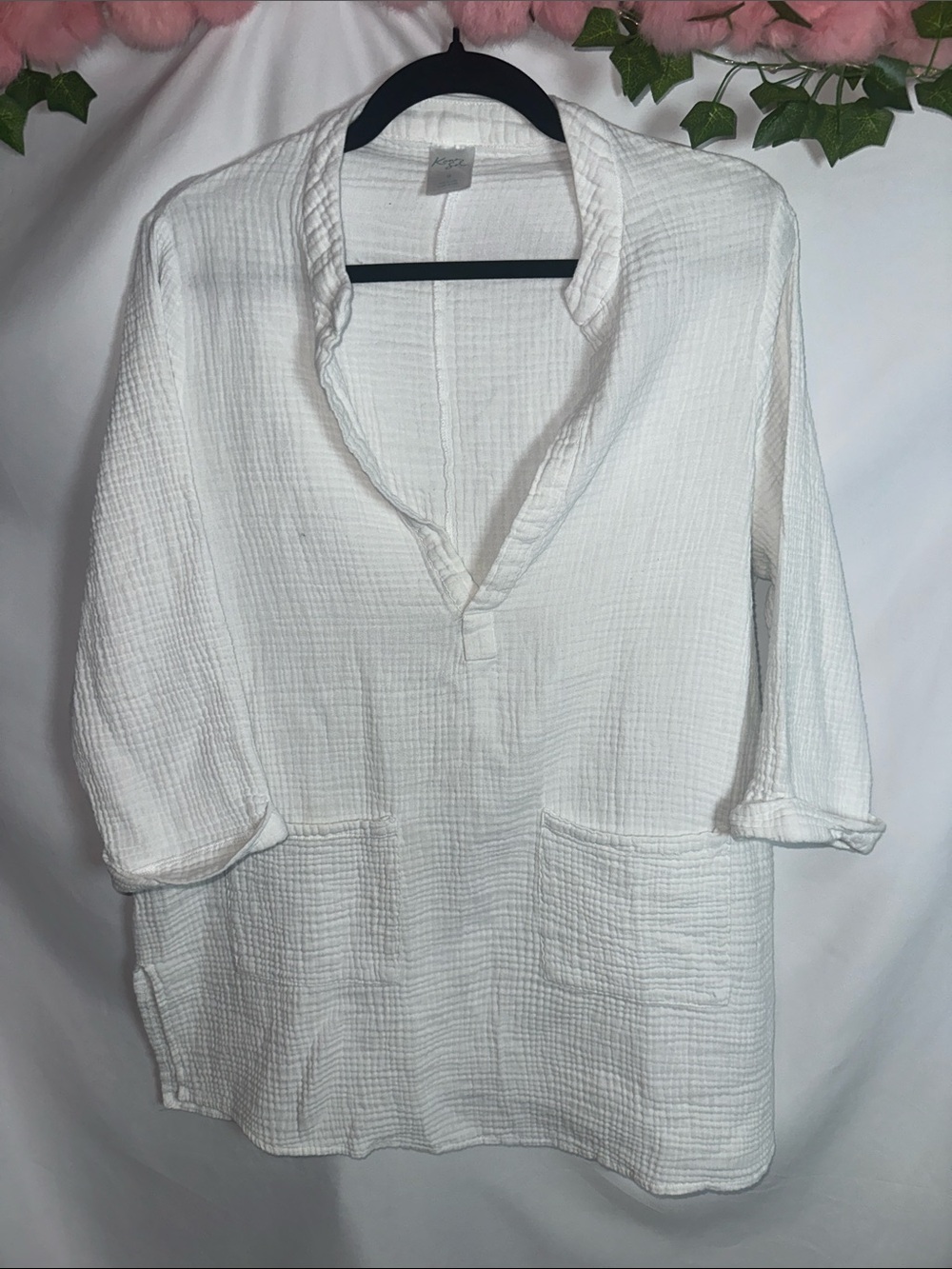 Kona Sol White Gauze V-Neck Tunic